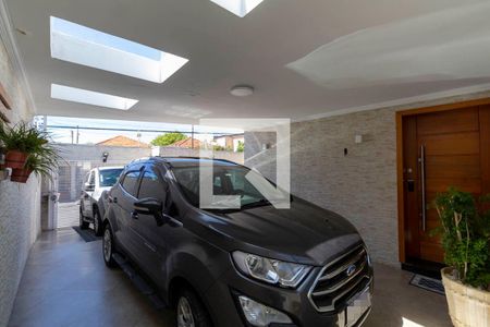 Casa à venda com 468m², 4 quartos e 3 vagas Casa à venda com 468m², 4 quartos e 3 vagasGaragem