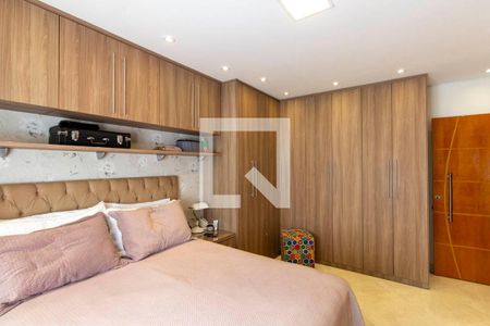 Casa à venda com 468m², 4 quartos e 3 vagas Casa à venda com 468m², 4 quartos e 3 vagasSuíte 2