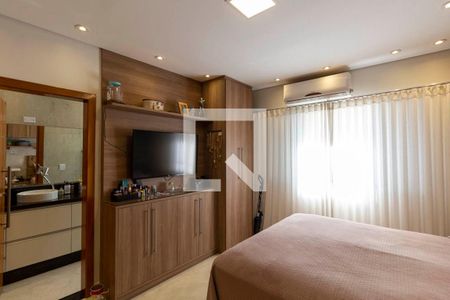 Casa à venda com 468m², 4 quartos e 3 vagas Casa à venda com 468m², 4 quartos e 3 vagasSuíte 2