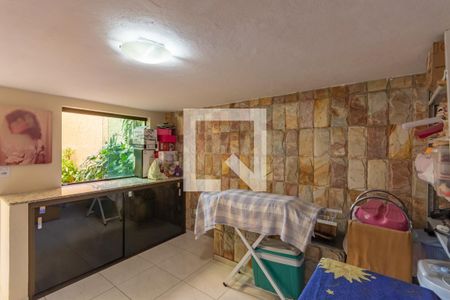 Casa à venda com 252m², 3 quartos e 4 vagasQuarto  de Serviço