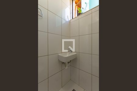 Casa à venda com 252m², 3 quartos e 4 vagasBanheiro de Serviço