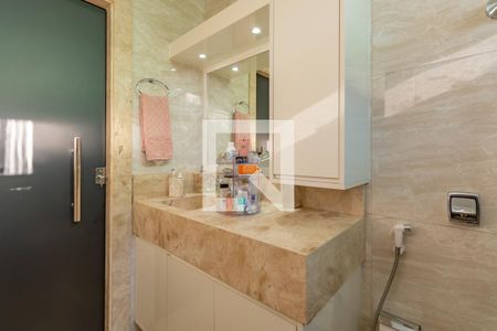 Casa à venda com 252m², 3 quartos e 4 vagasBanheiro social 1