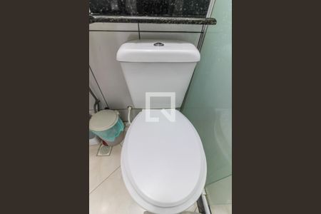 Casa de condomínio à venda com 70m², 2 quartos e 1 vagaSuíte 2 - Banheiro