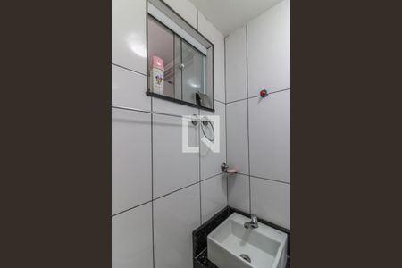 Casa de condomínio à venda com 70m², 2 quartos e 1 vagaLavabo