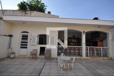 Casa à venda com 420m², 4 quartos e 8 vagasQuintal