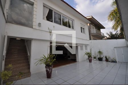 Casa à venda com 420m², 4 quartos e 8 vagasFachada