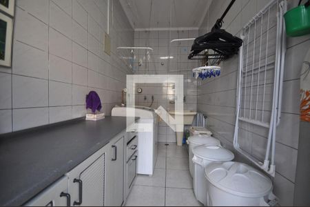 Casa à venda com 420m², 4 quartos e 8 vagasÁrea de Serviço