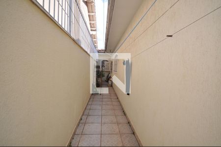 Casa à venda com 420m², 4 quartos e 8 vagasCorredor Externo