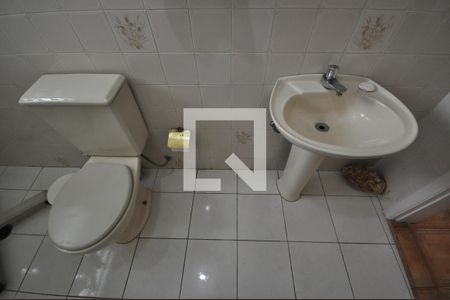 Casa à venda com 420m², 4 quartos e 8 vagasBanheiro da Garagem