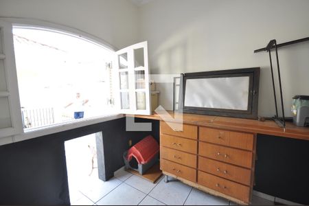 Casa à venda com 420m², 4 quartos e 8 vagasQuarto de Serviço