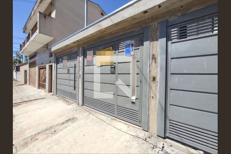Casa à venda com 125m², 3 quartos e 2 vagas Casa à venda com 125m², 3 quartos e 2 vagasFachada