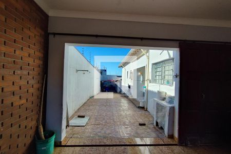 Casa à venda com 174m², 4 quartos e 6 vagasQuintal - Garagem