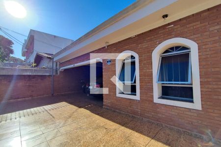 Casa à venda com 174m², 4 quartos e 6 vagasQuintal - Garagem