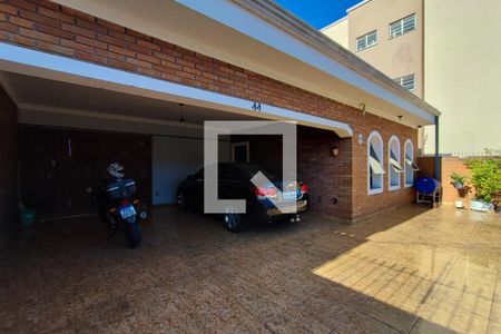Casa à venda com 174m², 4 quartos e 6 vagasQuintal - Garagem