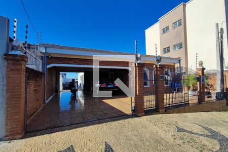 Casa à venda com 174m², 4 quartos e 6 vagasPLACA INSTALADA NA FACHADA