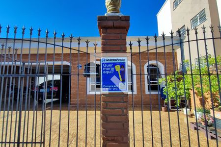 Casa à venda com 174m², 4 quartos e 6 vagasPLACA INSTALADA NA FACHADA