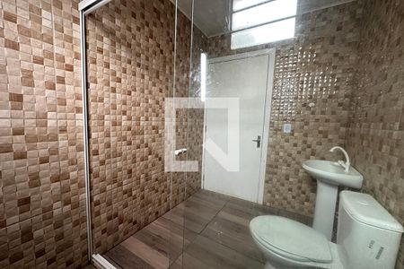 Casa para alugar com 81m², 2 quartos e 2 vagasBanheiro