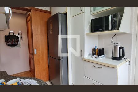 Apartamento à venda com 101m², 3 quartos e 2 vagas Apartamento à venda com 101m², 3 quartos e 2 vagasCozinha