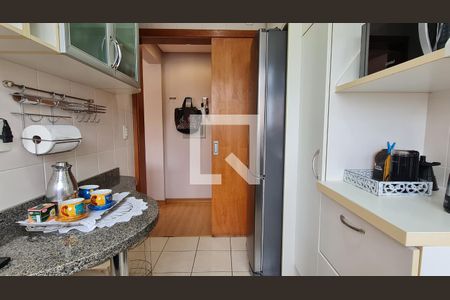 Apartamento à venda com 101m², 3 quartos e 2 vagas Apartamento à venda com 101m², 3 quartos e 2 vagasCozinha