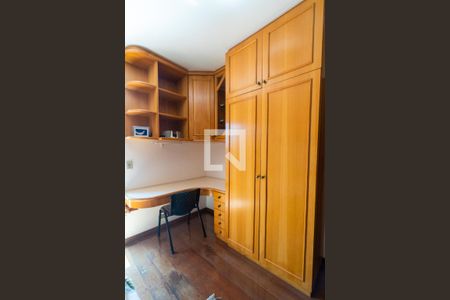 Casa à venda com 147m², 3 quartos e 2 vagas Casa à venda com 147m², 3 quartos e 2 vagasQuarto 1 Detalhe