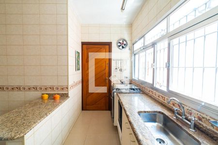 Casa à venda com 147m², 3 quartos e 2 vagas Casa à venda com 147m², 3 quartos e 2 vagasCozinha