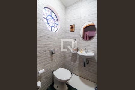 Casa à venda com 147m², 3 quartos e 2 vagas Casa à venda com 147m², 3 quartos e 2 vagasLavabo