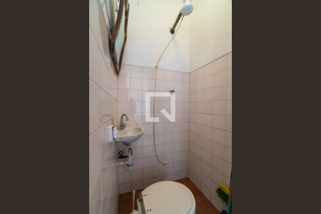 Casa à venda com 147m², 3 quartos e 2 vagas Casa à venda com 147m², 3 quartos e 2 vagasBanheiro de Serviço