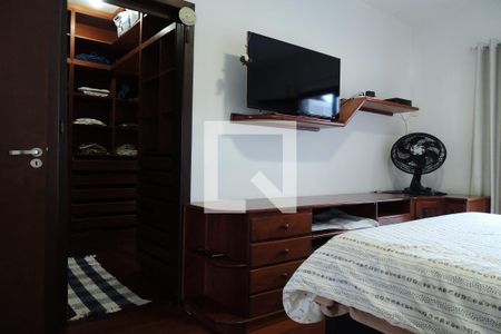 Casa à venda com 325m², 3 quartos e 2 vagasQuarto Suíte