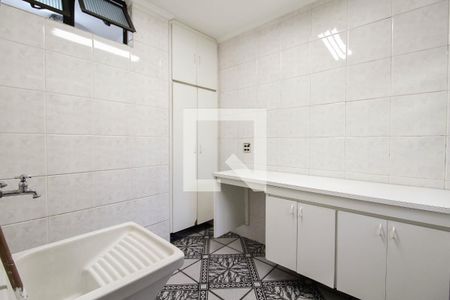 Casa à venda com 354m², 3 quartos e 2 vagasÁrea de Serviço