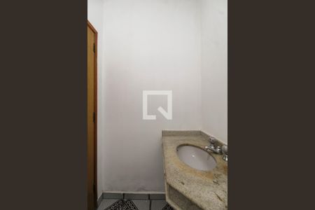 Casa à venda com 354m², 3 quartos e 2 vagasBanheiro de serviço