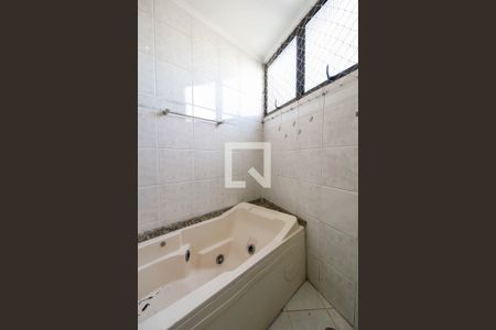 Casa à venda com 354m², 3 quartos e 2 vagasBanheiro da Suíte 3