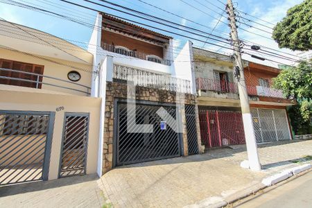 Casa à venda com 354m², 3 quartos e 2 vagasFachada