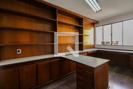 Casa à venda com 354m², 3 quartos e 2 vagasEscritório