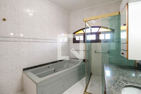 Casa à venda com 354m², 3 quartos e 2 vagasBanheiro da suíte 1