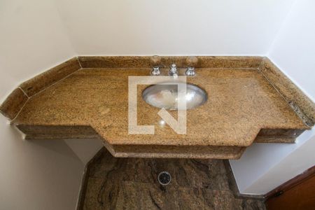 Casa à venda com 354m², 3 quartos e 2 vagasLavabo