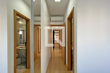 Apartamento à venda com 105m², 3 quartos e 2 vagas Apartamento à venda com 105m², 3 quartos e 2 vagasHall Quartos