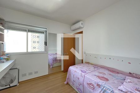 Apartamento à venda com 105m², 3 quartos e 2 vagas Apartamento à venda com 105m², 3 quartos e 2 vagasQuarto