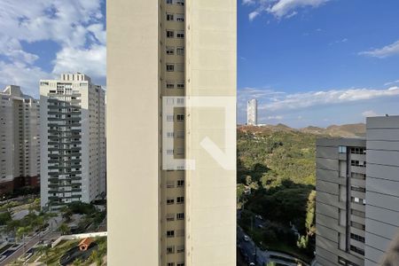 Apartamento à venda com 105m², 3 quartos e 2 vagas Apartamento à venda com 105m², 3 quartos e 2 vagasVista