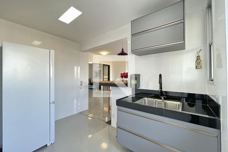Apartamento à venda com 105m², 3 quartos e 2 vagas Apartamento à venda com 105m², 3 quartos e 2 vagasCozinha