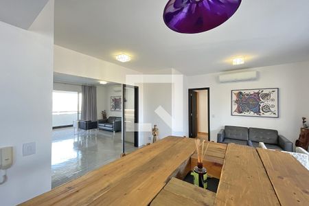 Apartamento à venda com 105m², 3 quartos e 2 vagas Apartamento à venda com 105m², 3 quartos e 2 vagasSala
