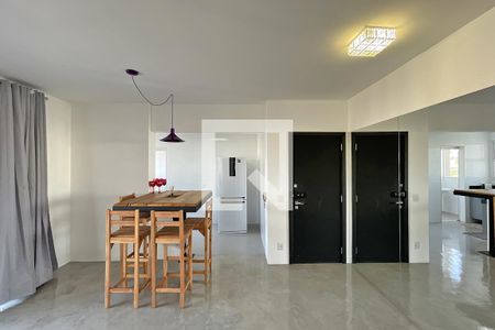 Apartamento à venda com 105m², 3 quartos e 2 vagas Apartamento à venda com 105m², 3 quartos e 2 vagasSala