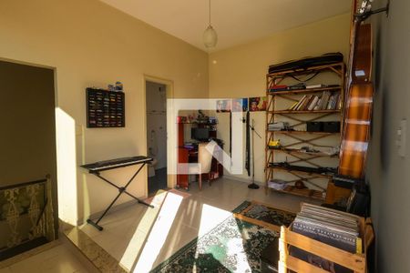 Casa à venda com 360m², 2 quartos e 1 vaga Casa à venda com 360m², 2 quartos e 1 vagaSala de Jogos