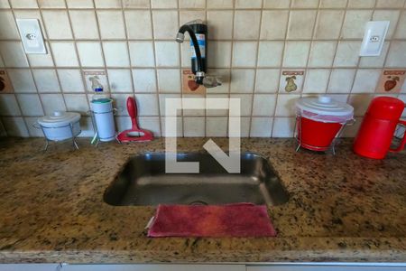 Casa à venda com 360m², 2 quartos e 1 vaga Casa à venda com 360m², 2 quartos e 1 vagaCozinha - Torneira