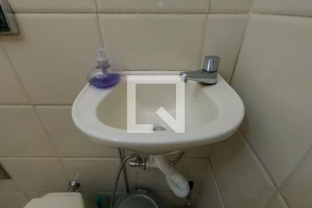 Casa à venda com 360m², 2 quartos e 1 vaga Casa à venda com 360m², 2 quartos e 1 vagaBanheiro 2