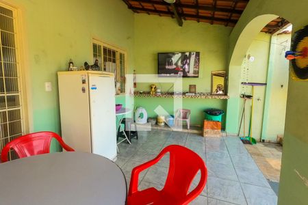 Casa à venda com 360m², 2 quartos e 1 vaga Casa à venda com 360m², 2 quartos e 1 vagaQuintal