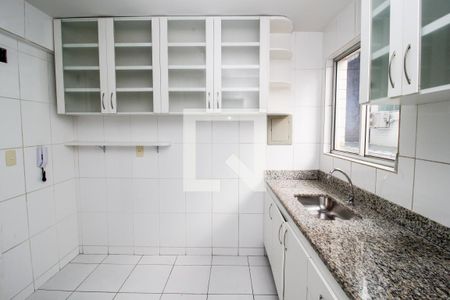 Apartamento à venda com 98m², 3 quartos e 2 vagas Apartamento à venda com 98m², 3 quartos e 2 vagasCozinha