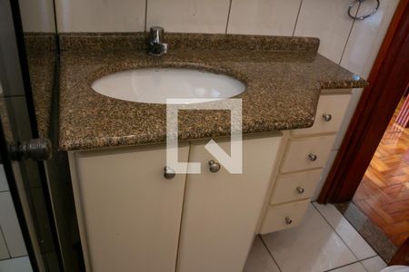 Apartamento à venda com 71m², 2 quartos e 2 vagasBanheiro 1