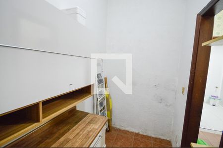 Apartamento à venda com 80m², 2 quartos e sem vaga Apartamento à venda com 80m², 2 quartos e sem vagaQuarto de Serviço