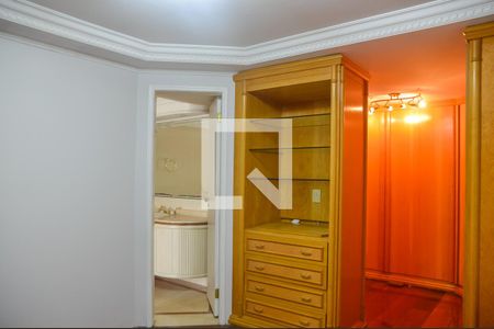 Apartamento à venda com 326m², 3 quartos e 3 vagas Apartamento à venda com 326m², 3 quartos e 3 vagasQuarto Suíte