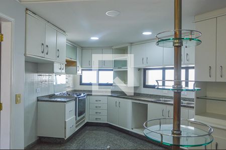 Apartamento à venda com 326m², 3 quartos e 3 vagas Apartamento à venda com 326m², 3 quartos e 3 vagasCozinha